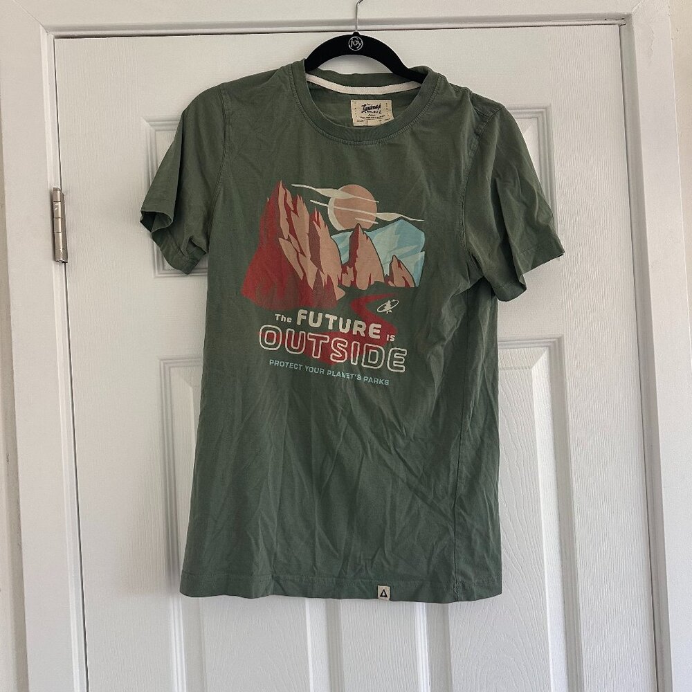 Gently Used - Mens Size Small T-Shirt